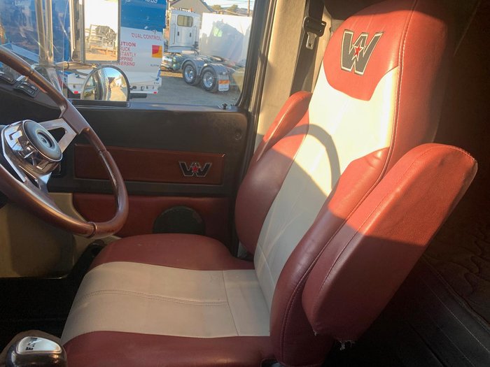 2014 Western Star 4864Fxb Cummins X15 With Rebuild History In Stock Now! Black