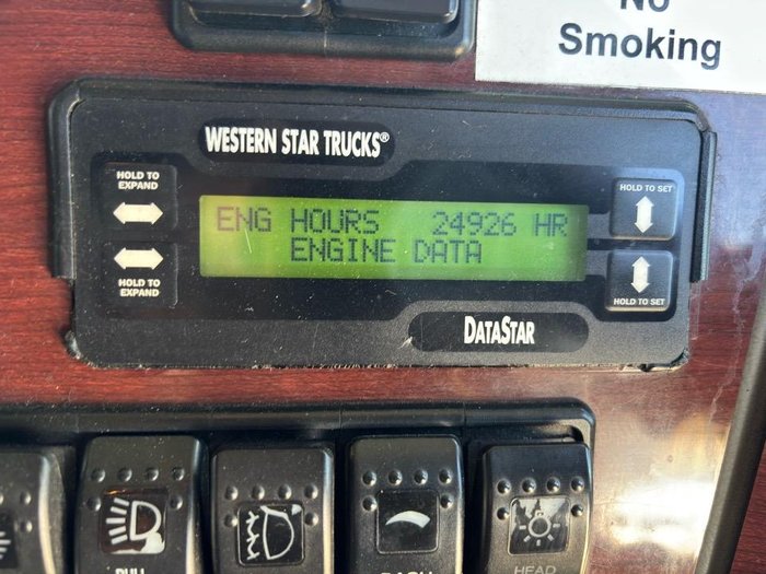 2014 Western Star 4864Fxb Cummins X15 With Rebuild History In Stock Now! Black