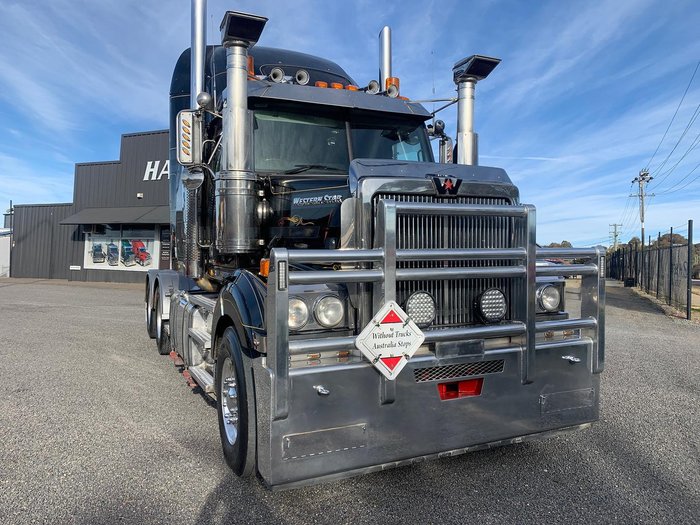 2014 Western Star 4864Fxb Cummins X15 With Rebuild History In Stock Now! Black