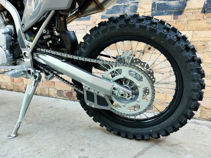 2025 KAWASAKI KLX300R ENDURO GREY