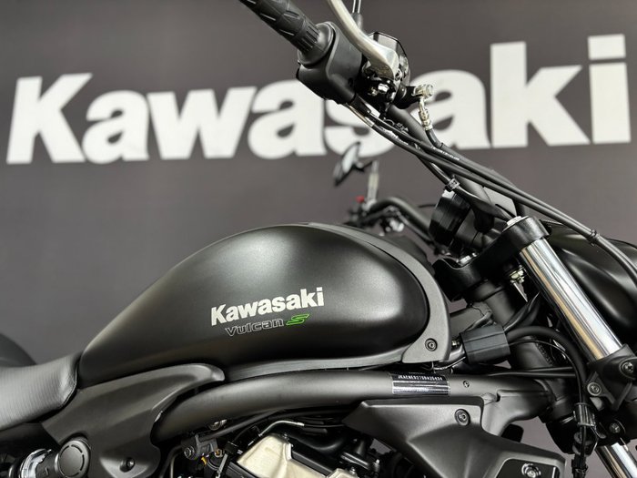 2025 Kawasaki VULCAN S METALLIC SPARK BLACK