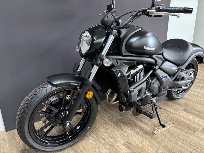 2025 Kawasaki VULCAN S METALLIC SPARK BLACK