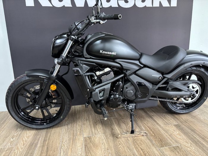 2025 Kawasaki VULCAN S METALLIC SPARK BLACK