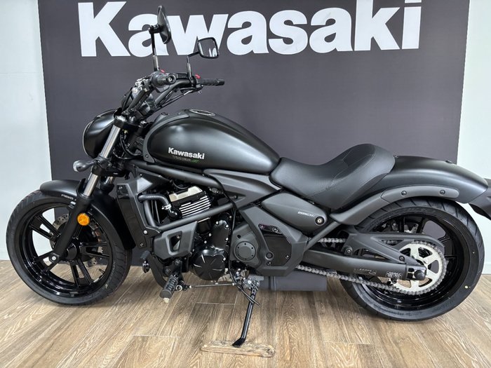 2025 Kawasaki VULCAN S METALLIC SPARK BLACK