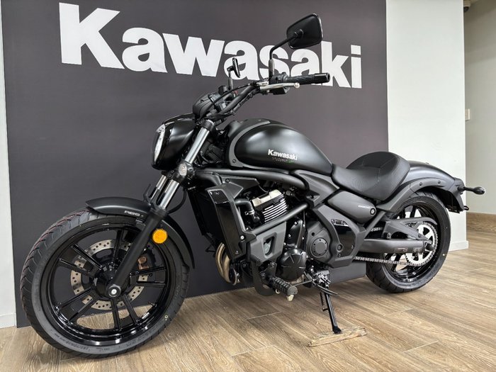 2025 Kawasaki VULCAN S METALLIC SPARK BLACK