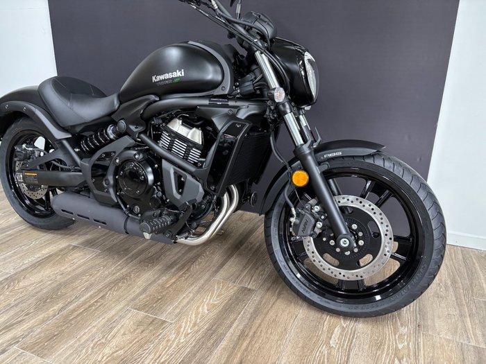 2025 Kawasaki VULCAN S METALLIC SPARK BLACK