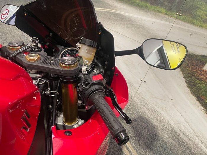2015 Suzuki GSX-R750 Red