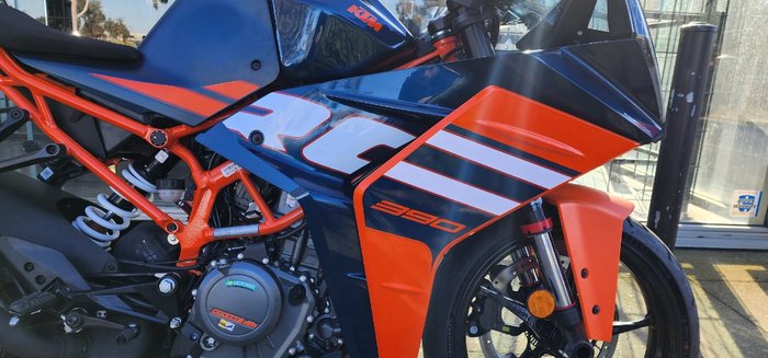 2024 Ktm RC 390 BLUE