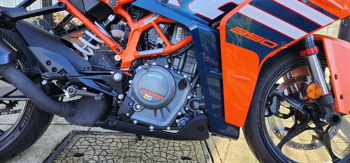 2024 Ktm RC 390 BLUE