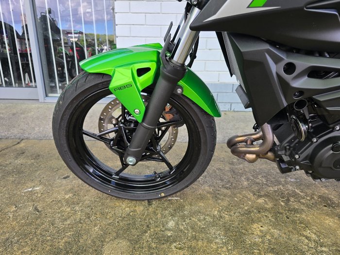 2025 Kawasaki Z500 Green