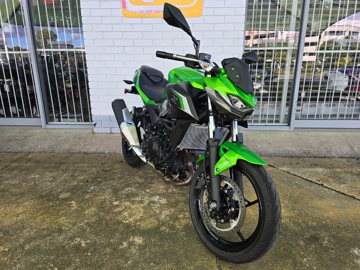 2025 Kawasaki Z500 Green