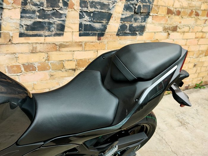 2025 KAWASAKI NINJA 500 (EX500G) ROAD GREY