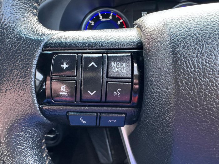 2016 Toyota Hilux SR5 GUN126R 4X4 Dual Range Crystal Pearl