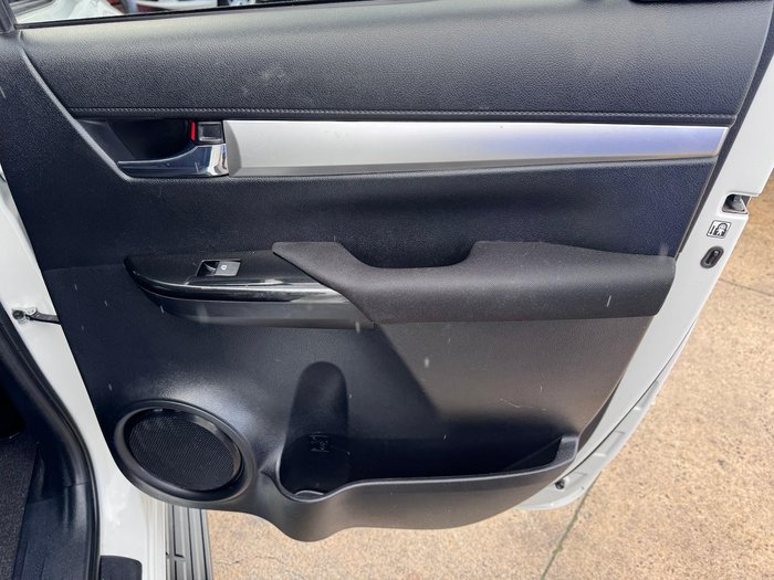2016 Toyota Hilux SR5 GUN126R 4X4 Dual Range Crystal Pearl