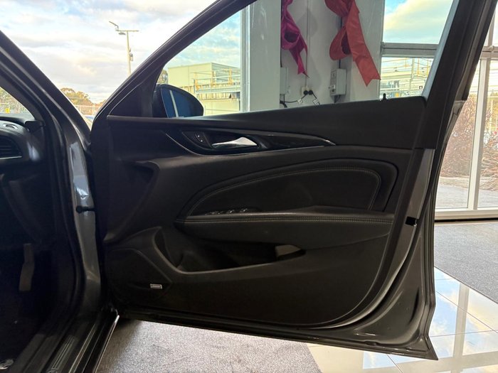2020 Holden Calais V