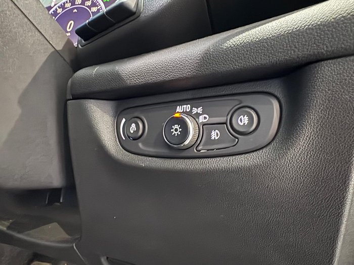 2020 Holden Calais V