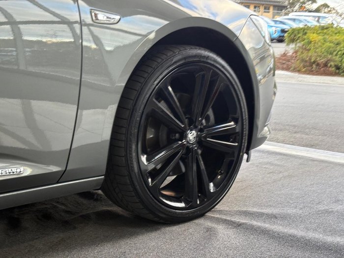 2020 Holden Calais V
