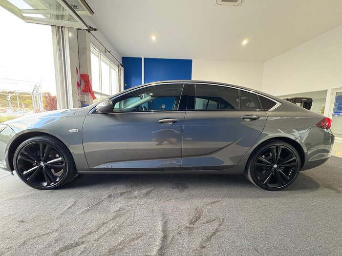 2020 Holden Calais V