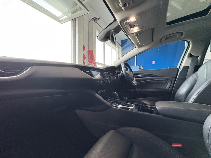 2020 Holden Calais V