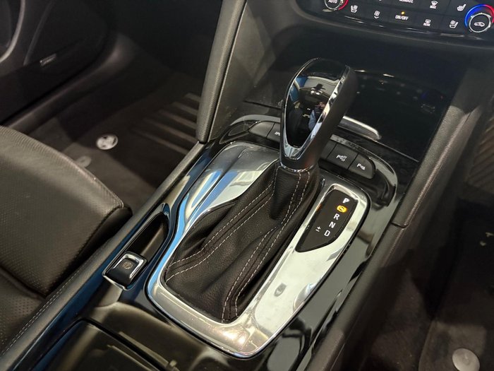 2020 Holden Calais V