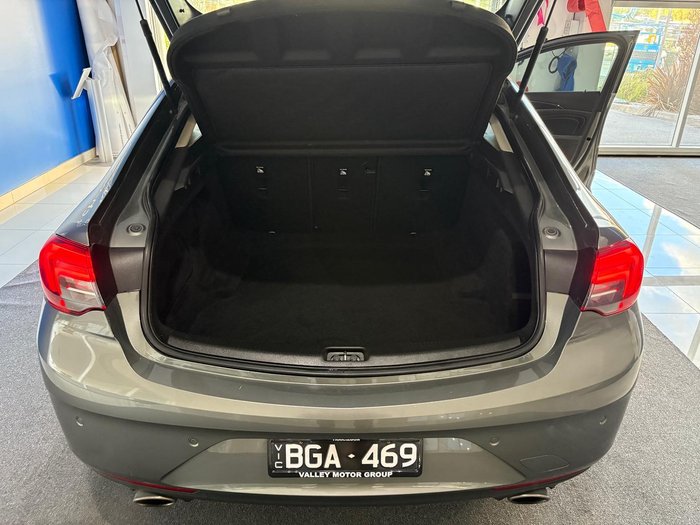 2020 Holden Calais V