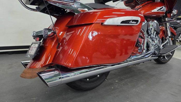 2020 INDIAN CHIEFTAIN DARK HORSE BRONZE Orange