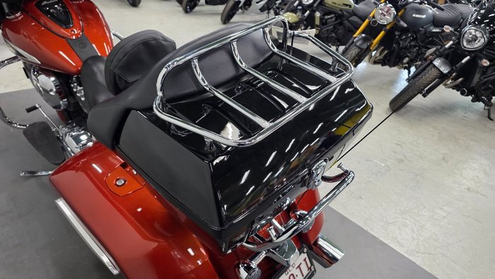 2020 INDIAN CHIEFTAIN DARK HORSE BRONZE Orange