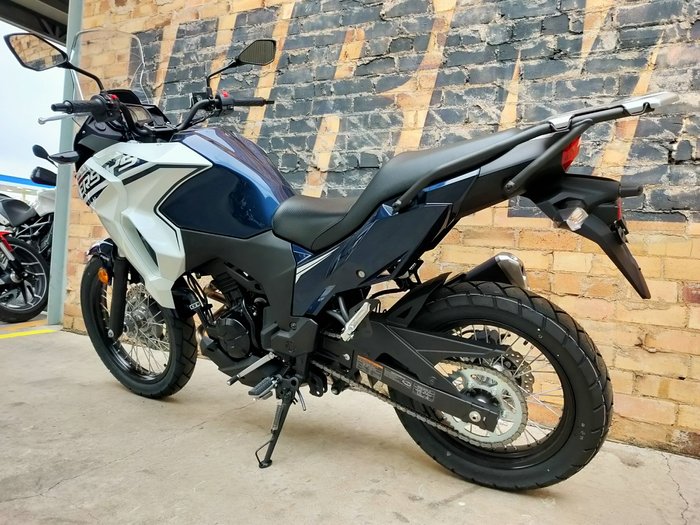 2025 KAWASAKI VERSYS-X 300 (KLE300C) DUAL PURPOSE BLUE