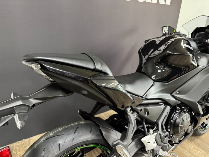2025 Kawasaki NINJA 650 FULL POWER