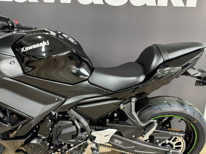 2025 Kawasaki NINJA 650 FULL POWER