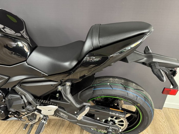 2025 Kawasaki NINJA 650 FULL POWER