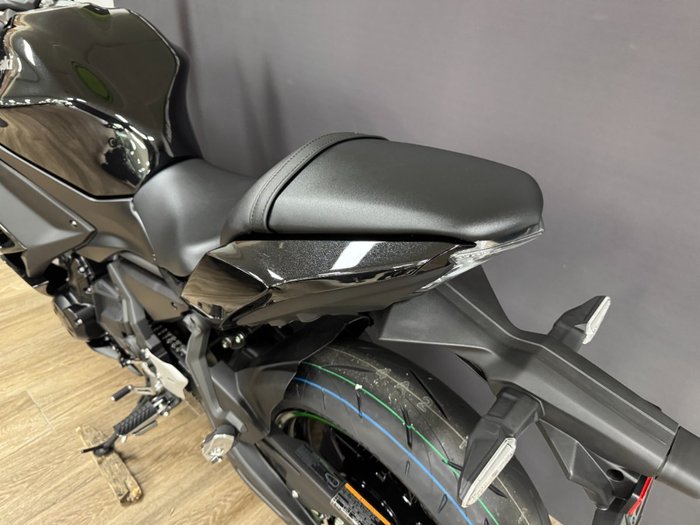 2025 Kawasaki NINJA 650 FULL POWER
