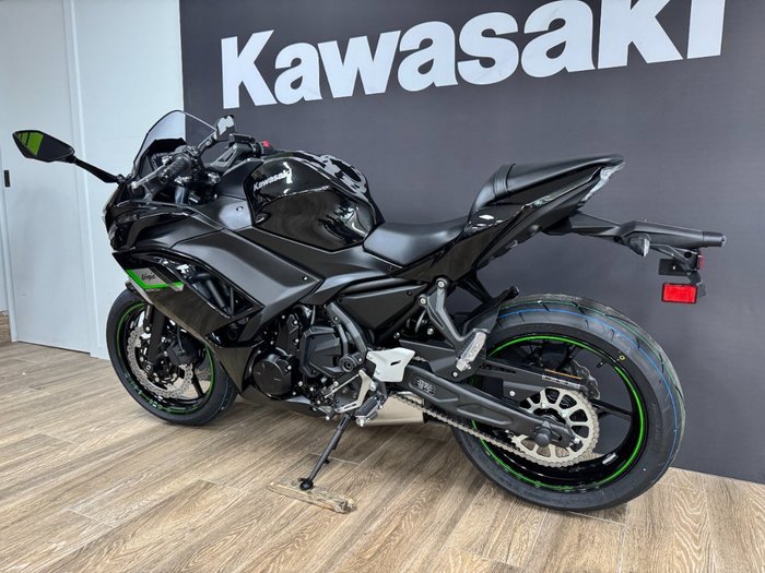 2025 Kawasaki NINJA 650 FULL POWER