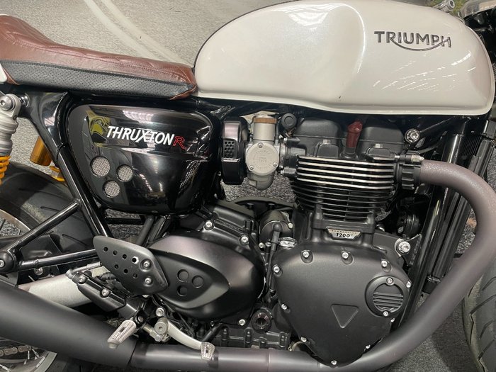 2019 Triumph THRUXTON R White