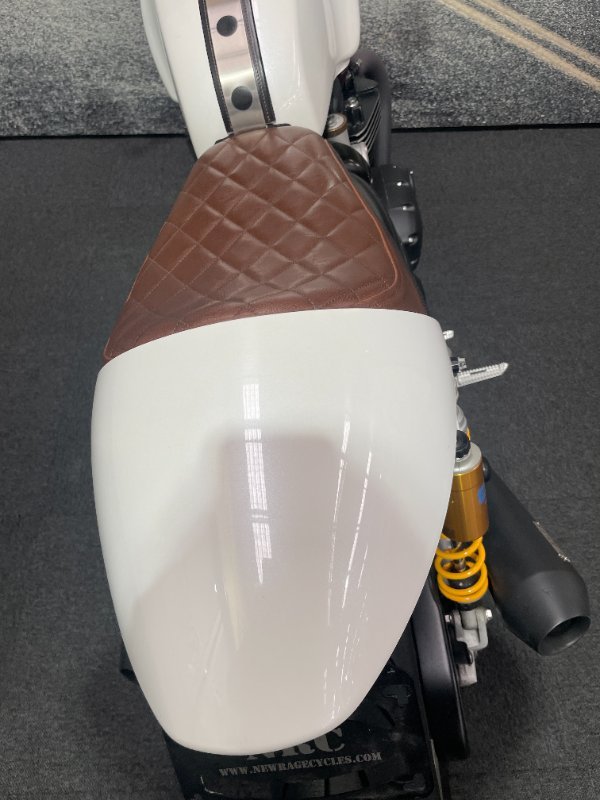 2019 Triumph THRUXTON R White