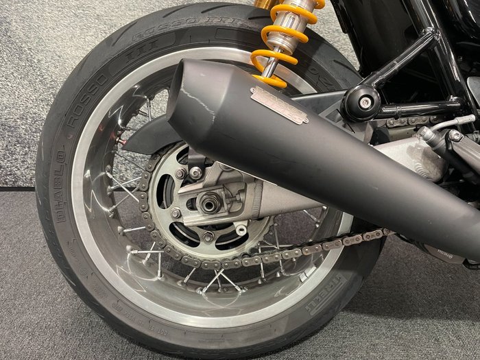2019 Triumph THRUXTON R White