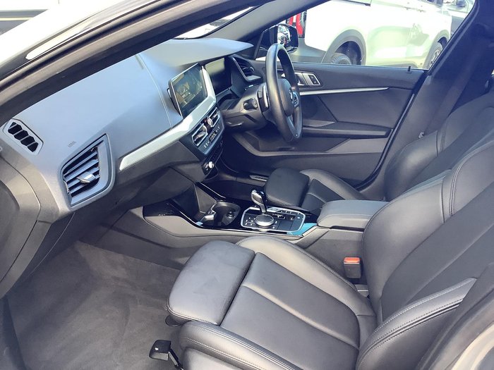 2022 BMW 2 Series 220i M Sport