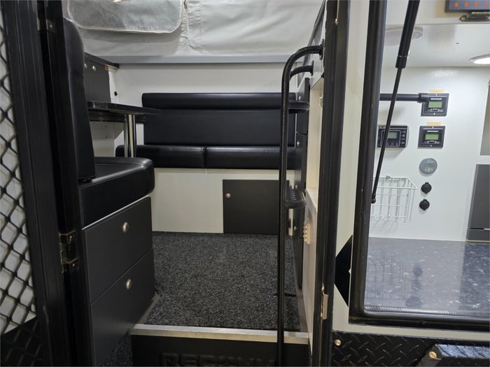 2018 Lifestyle Campers RECONN