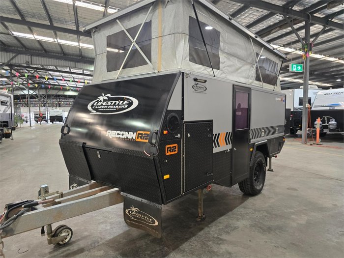 2018 Lifestyle Campers RECONN