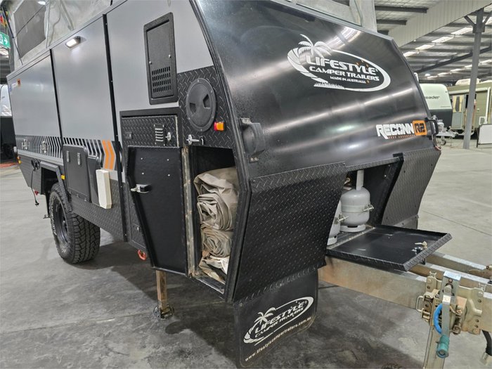 2018 Lifestyle Campers RECONN