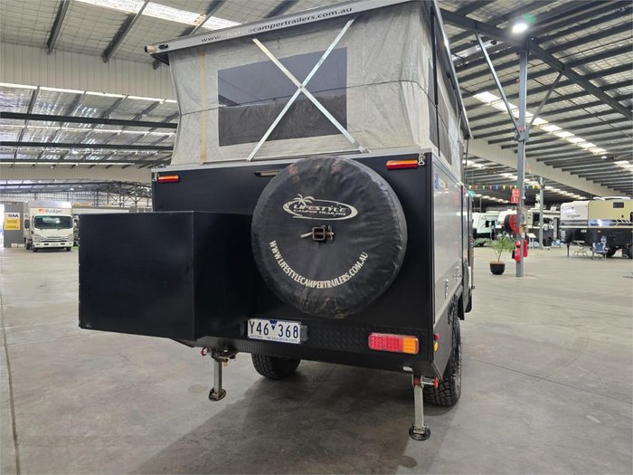 2018 Lifestyle Campers RECONN