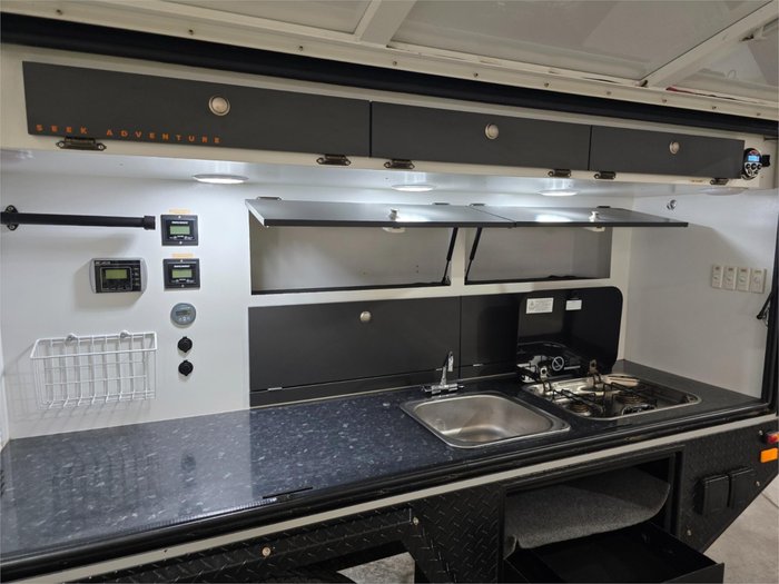 2018 Lifestyle Campers RECONN