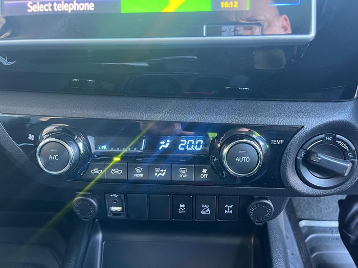 2018 Toyota Hilux SR5