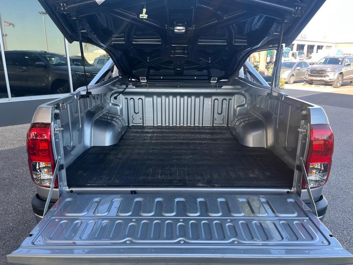 2018 Toyota Hilux SR5