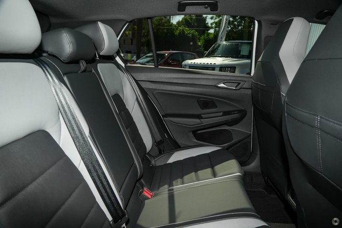 2025 Volkswagen Golf 110TSI R-Line