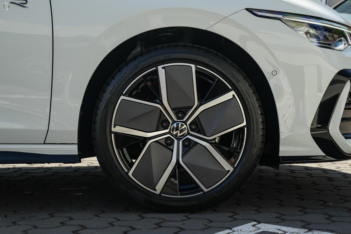 2025 Volkswagen Golf 110TSI R-Line