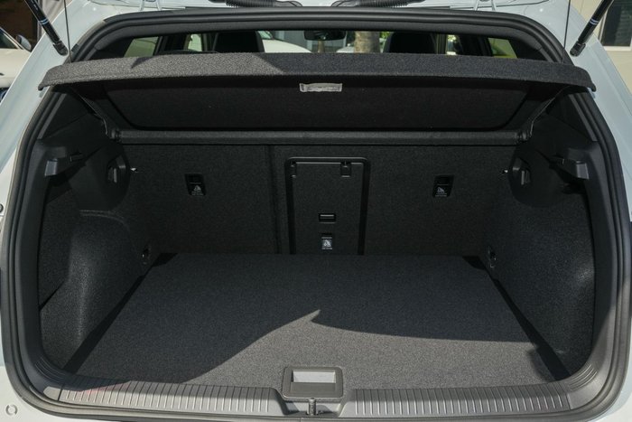 2025 Volkswagen Golf 110TSI R-Line