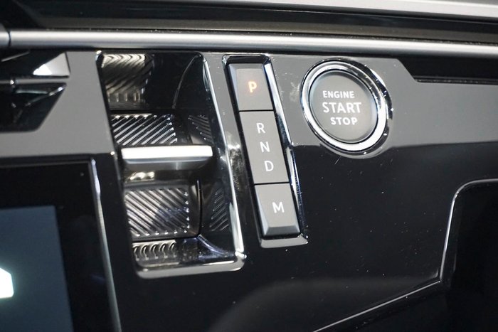 2025 Peugeot 5008 GT Premium Hybrid