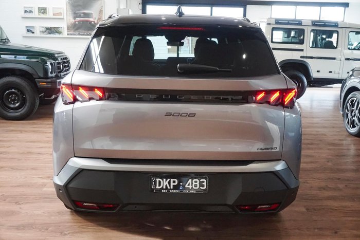 2025 Peugeot 5008 GT Premium Hybrid