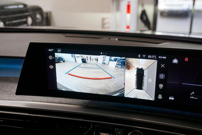 2025 Peugeot 5008 GT Premium Hybrid